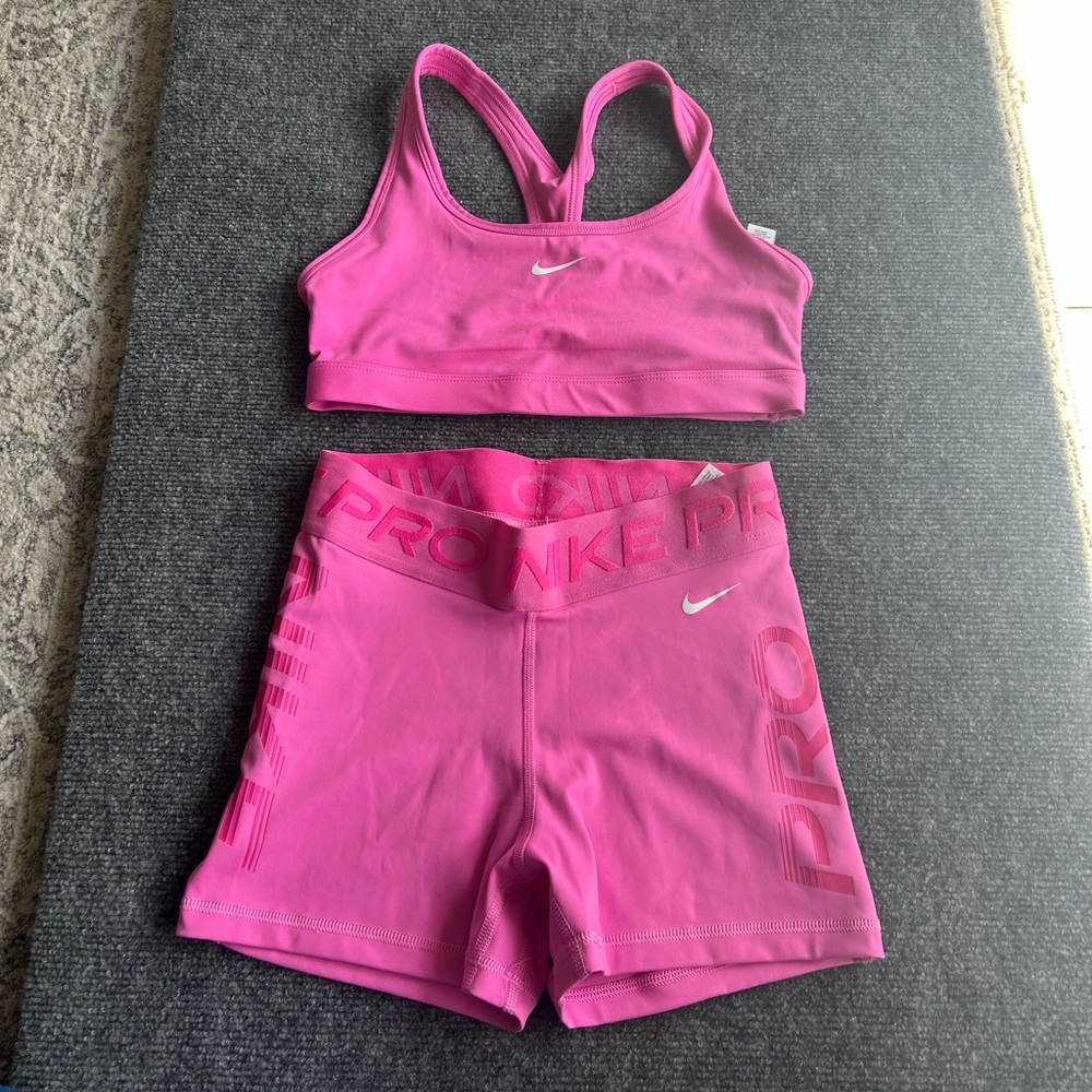 Nike Pink Nike Pro Set